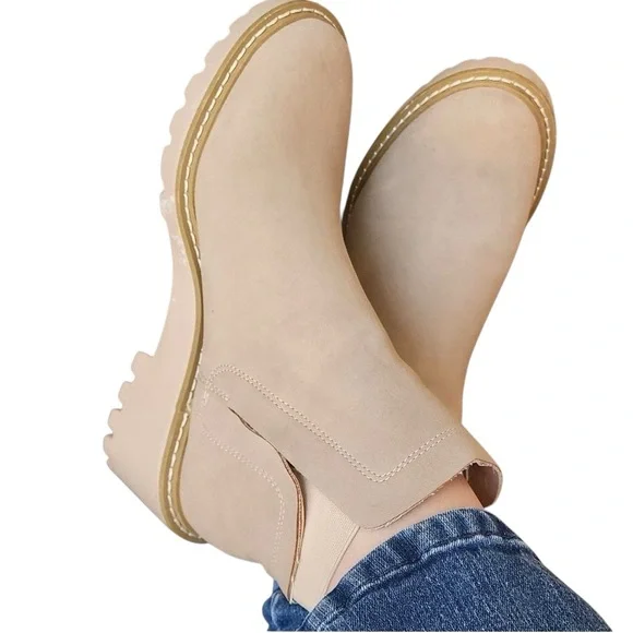 Nicole Miller New York Pocas Lug Sole Chelsea Bootie - Picture 5 of 8